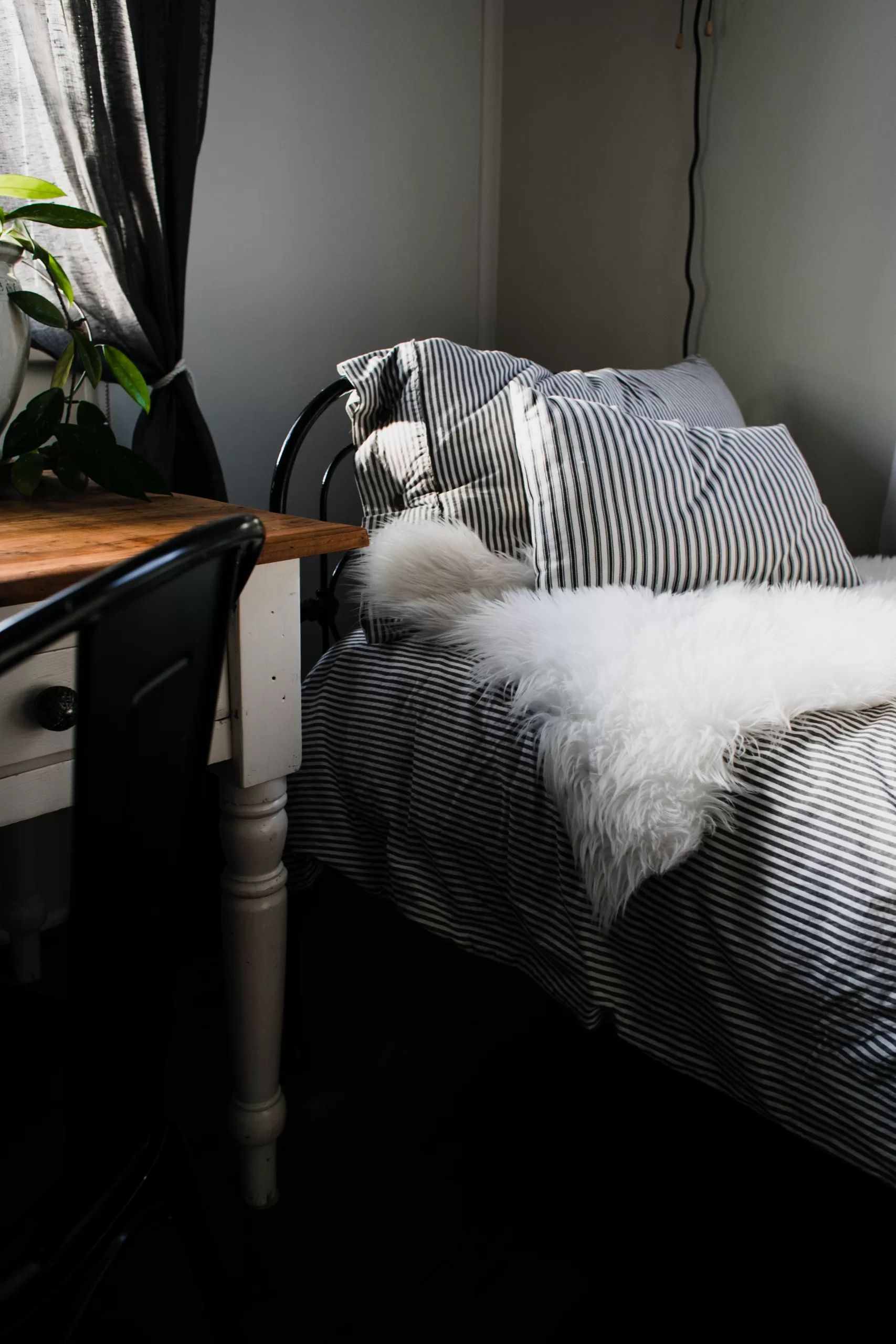 B&W Striped Bed Covers.